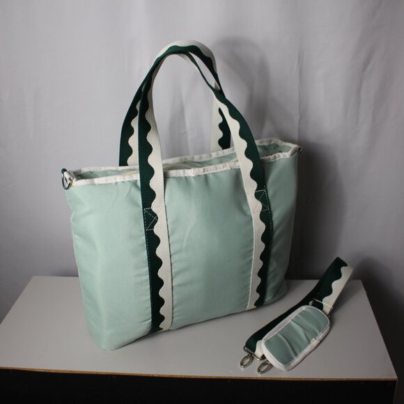 Business & Pleasure The Holiday Cooler Tote Bag - Rivie Green - Picture 5 of 7